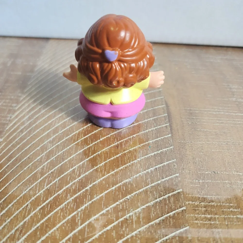 Fisher Price Little People Girl Figure Brown Hair Heart Clip Yellow Pink 1997